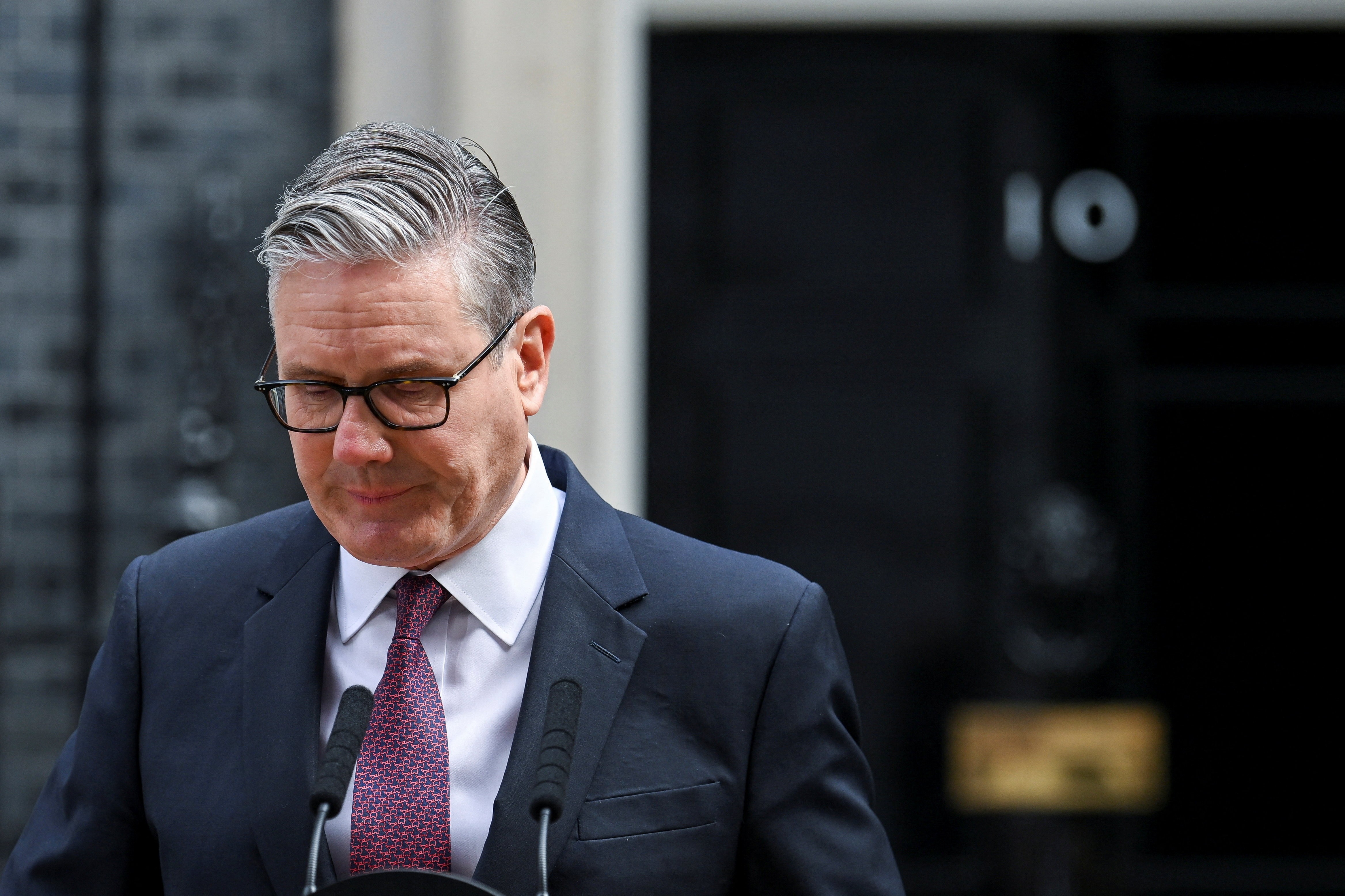 Primeiro-ministro do Reino Unido, Keir Starmer anuncia que irá renunciar