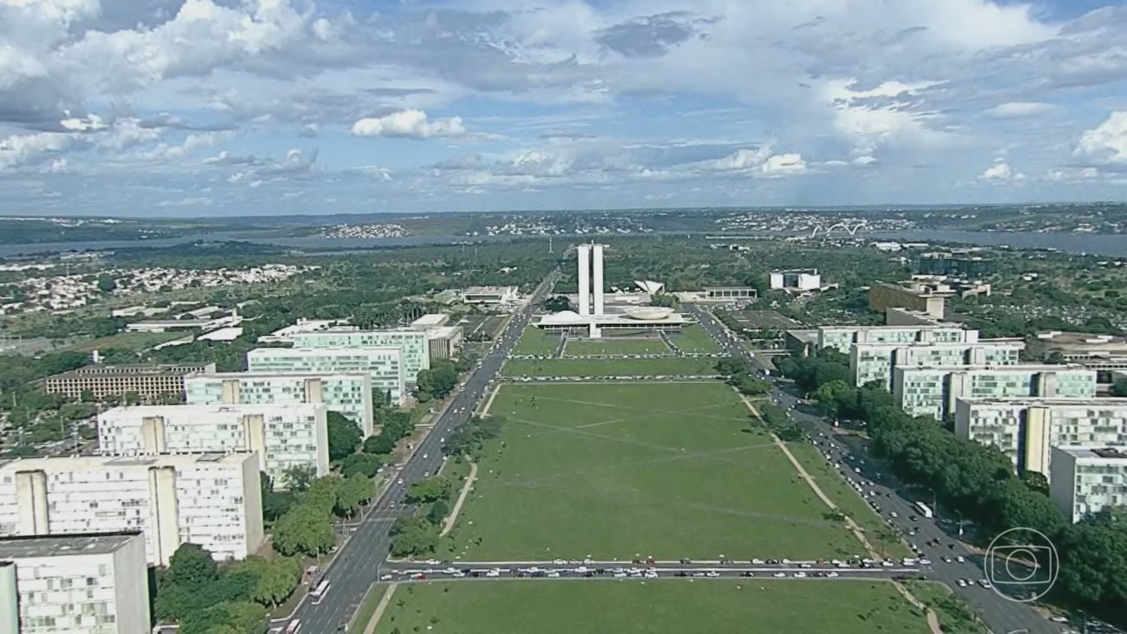 Governo propõe meta fiscal de superávit de 0,5% do PIB em 2027, o equivalente a R$ 73,2 bilhões