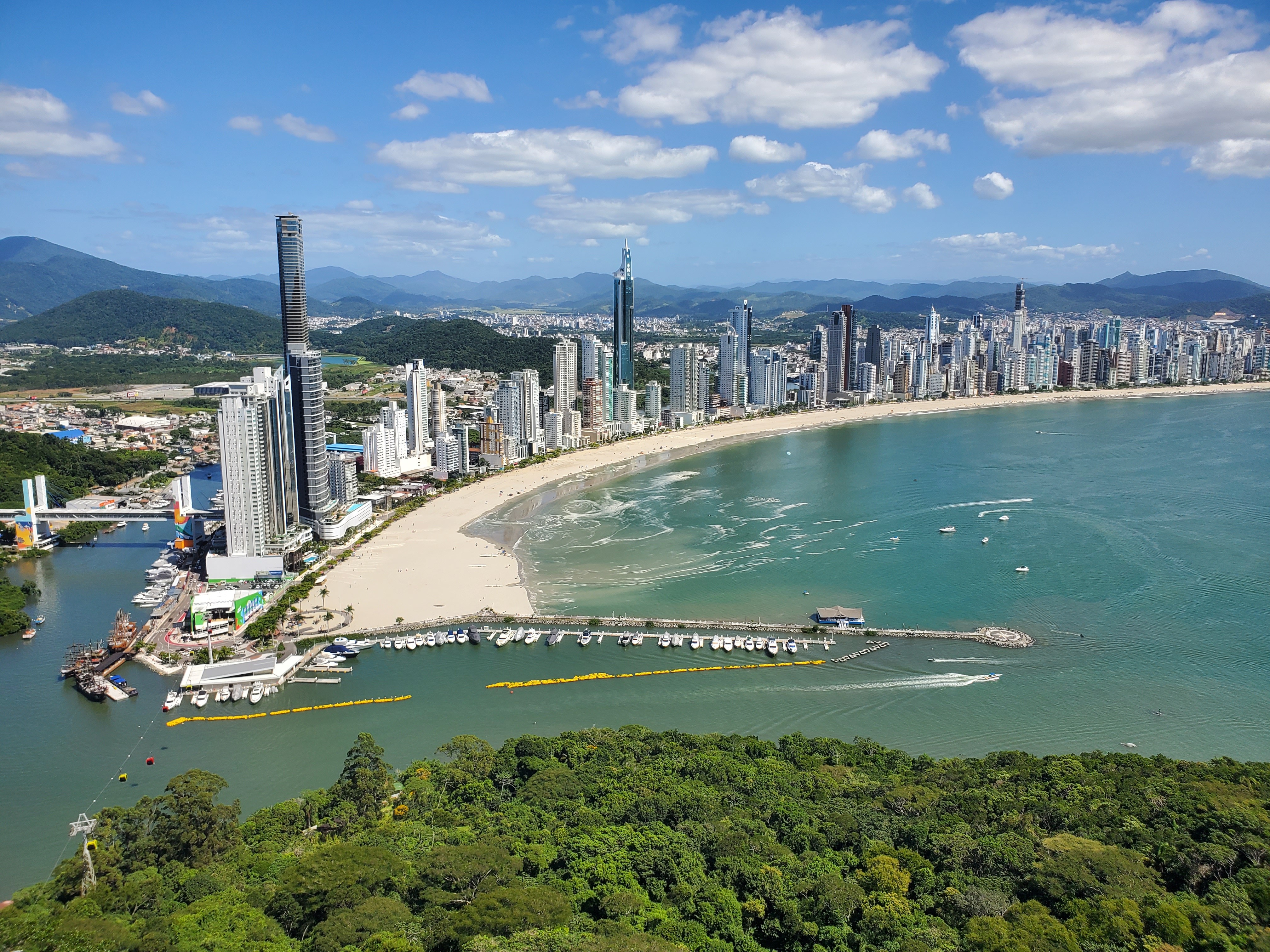 Balneário Camboriú avança em inovação, planejamento urbano e requalificação da orla