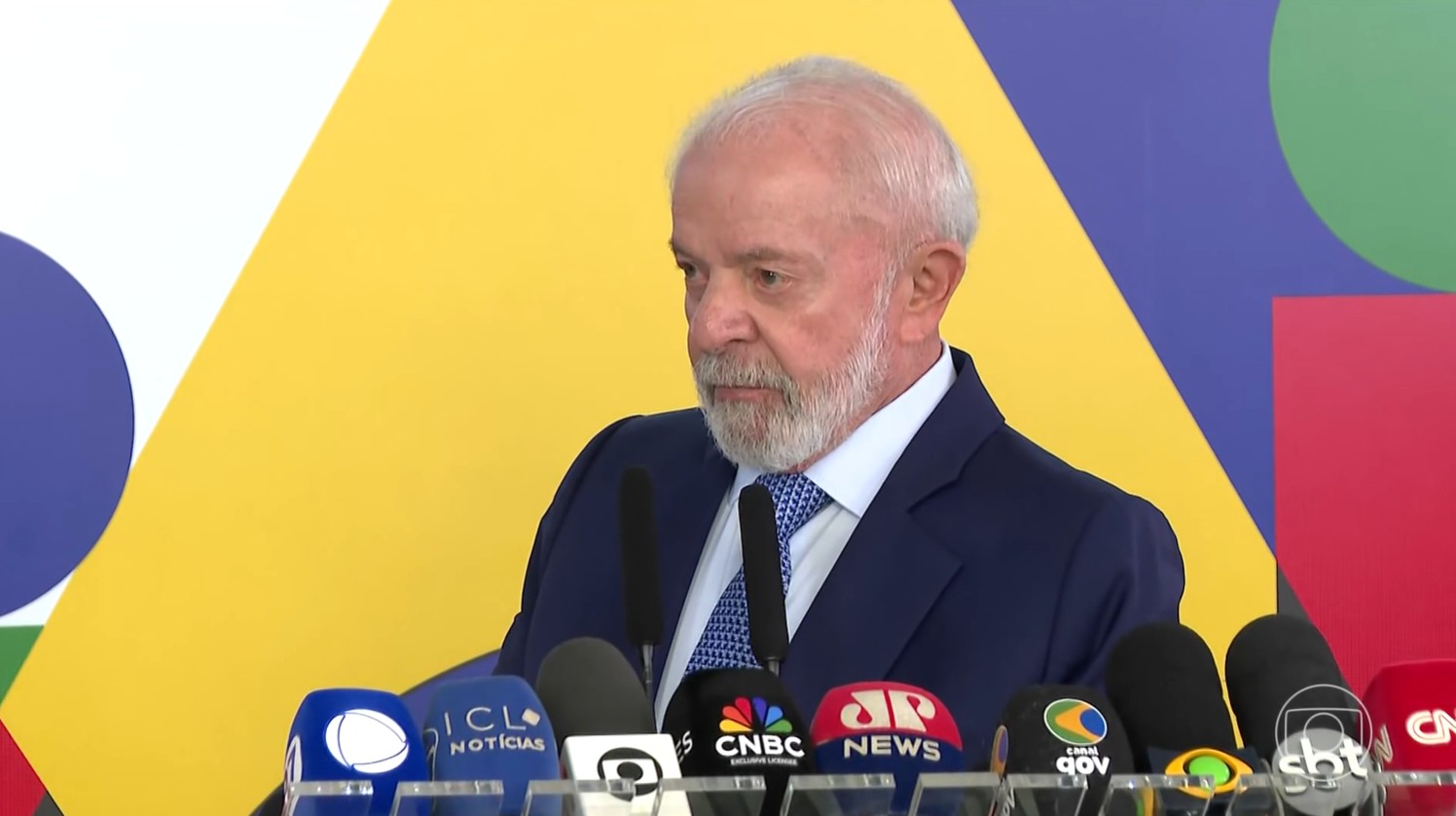 Ao falar sobre inflação, Lula diz que não fará bravata e nem adotará medidas que gerem mercado paralelo 