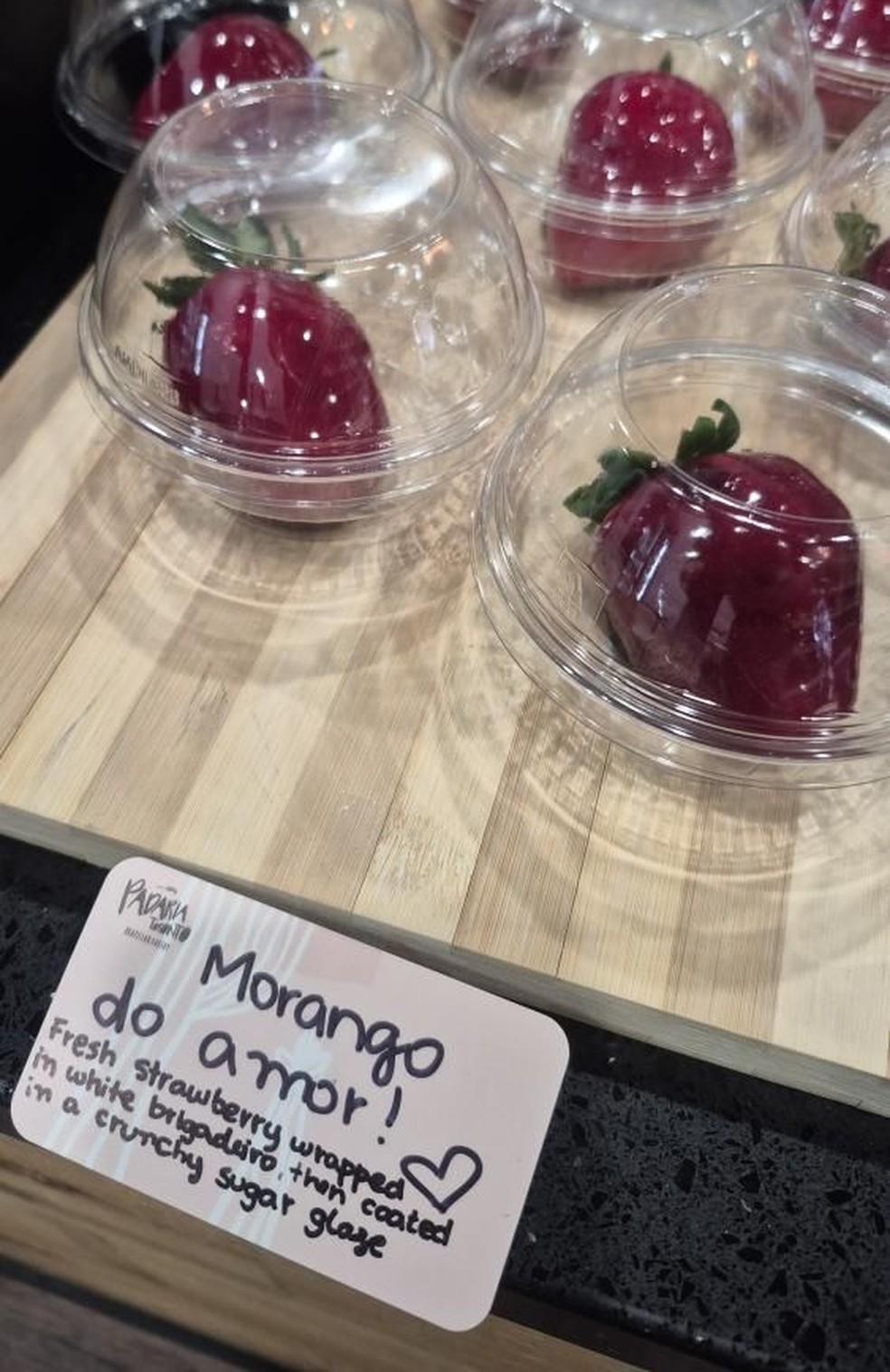 Pedidos levam padaria brasileira no Canadá a vender doce brasileiro — Foto: Arquivo Pessoal/Júnior Morasco