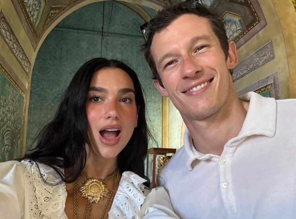 Dua Lipa e Callum Turner se casam em Londres. — Foto: Redes sociais