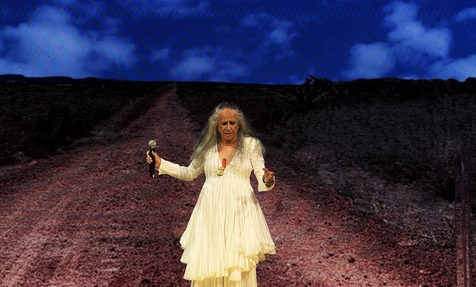 Maria Bethânia vai gravar no Rio, em janeiro, o show dos 60 anos de carreira