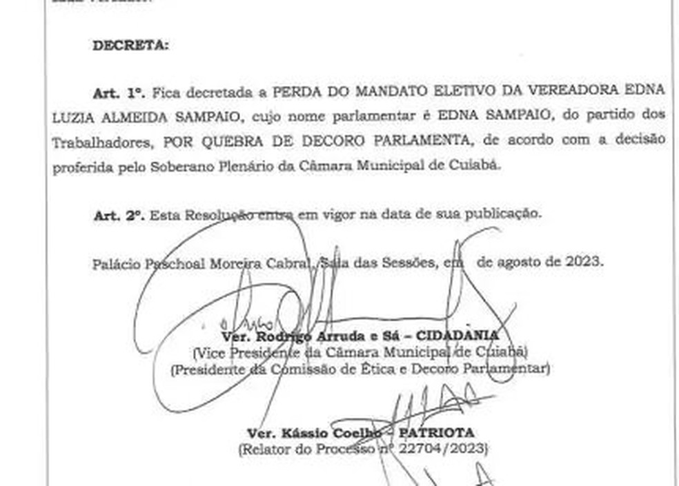 Documento que teria dado a cassao da vereadora de Cuiab  Foto: Reproduo