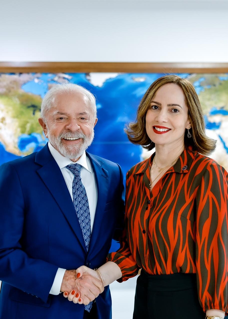 Quem é Ana Cristina Viana Silveira, nova presidente do INSS