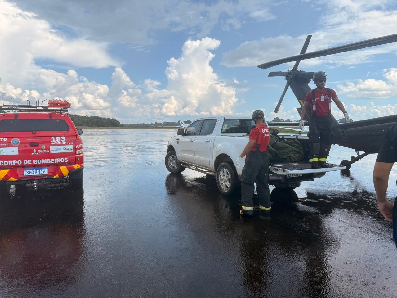 Dois corpos são resgatados após queda de avião no interior do Amazonas
