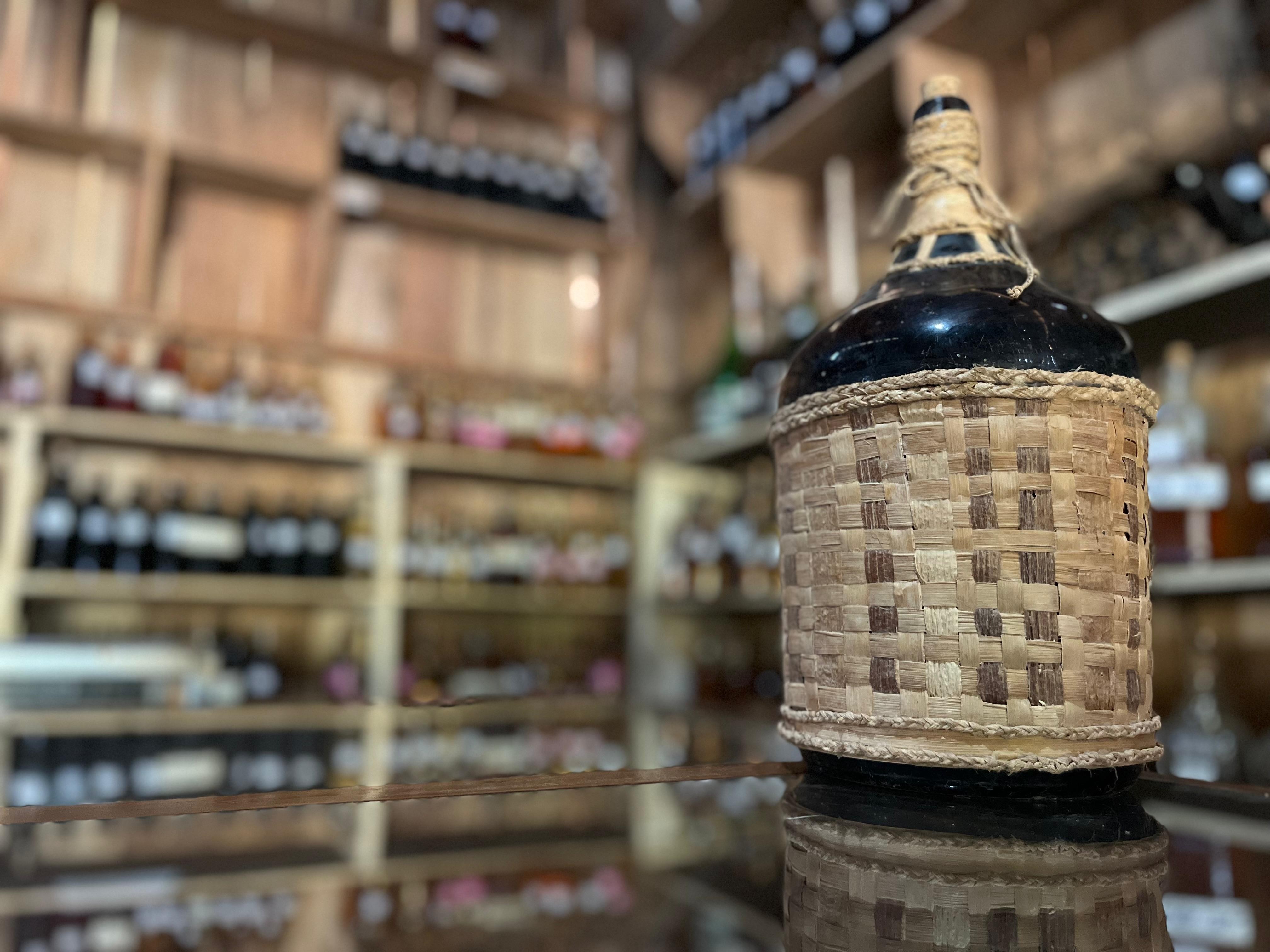 Licor mais antigo tem quase 20 anos. — Foto: Yara Ramalho/g1 RR