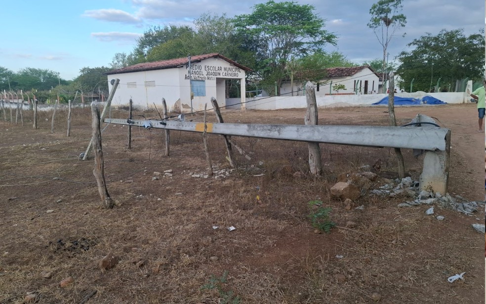 Homem morreu após receber descarga elétrica momentos depois de deixar batizado da filha em Riachão do Jacuípe — Foto: Brigada Anjos Jacuipenses