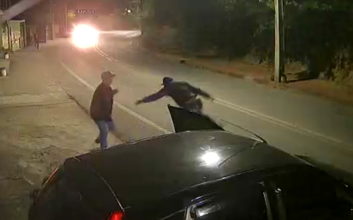 Idoso é morto ao atirar contra homem que responsabilizava pela morte da filha em MG; VÍDEO