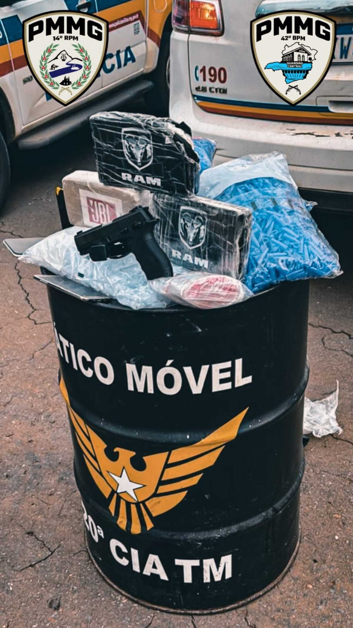 Passageiro de ônibus que saiu de SP é preso com drogas e armas em mala ao chegar em Curvelo