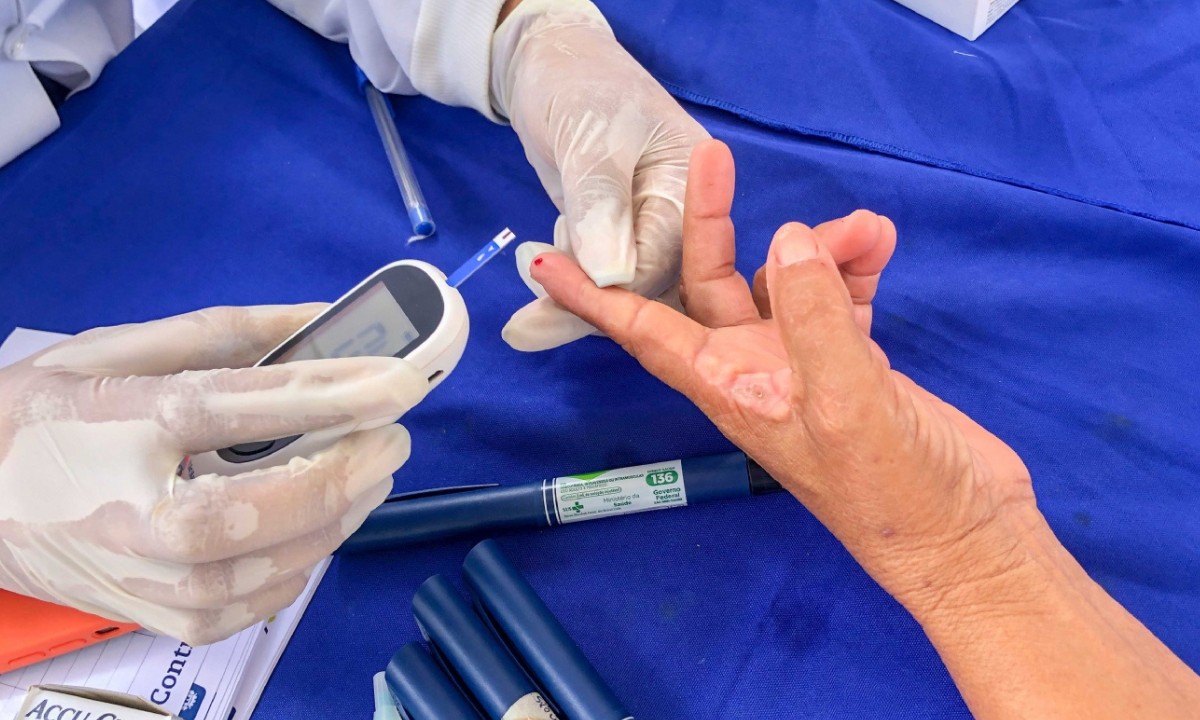 Prefeitura de Feira de Santana promove ação com serviços gratuitos de saúde e orientações em alusão ao Dia Mundial do Diabetes; confira