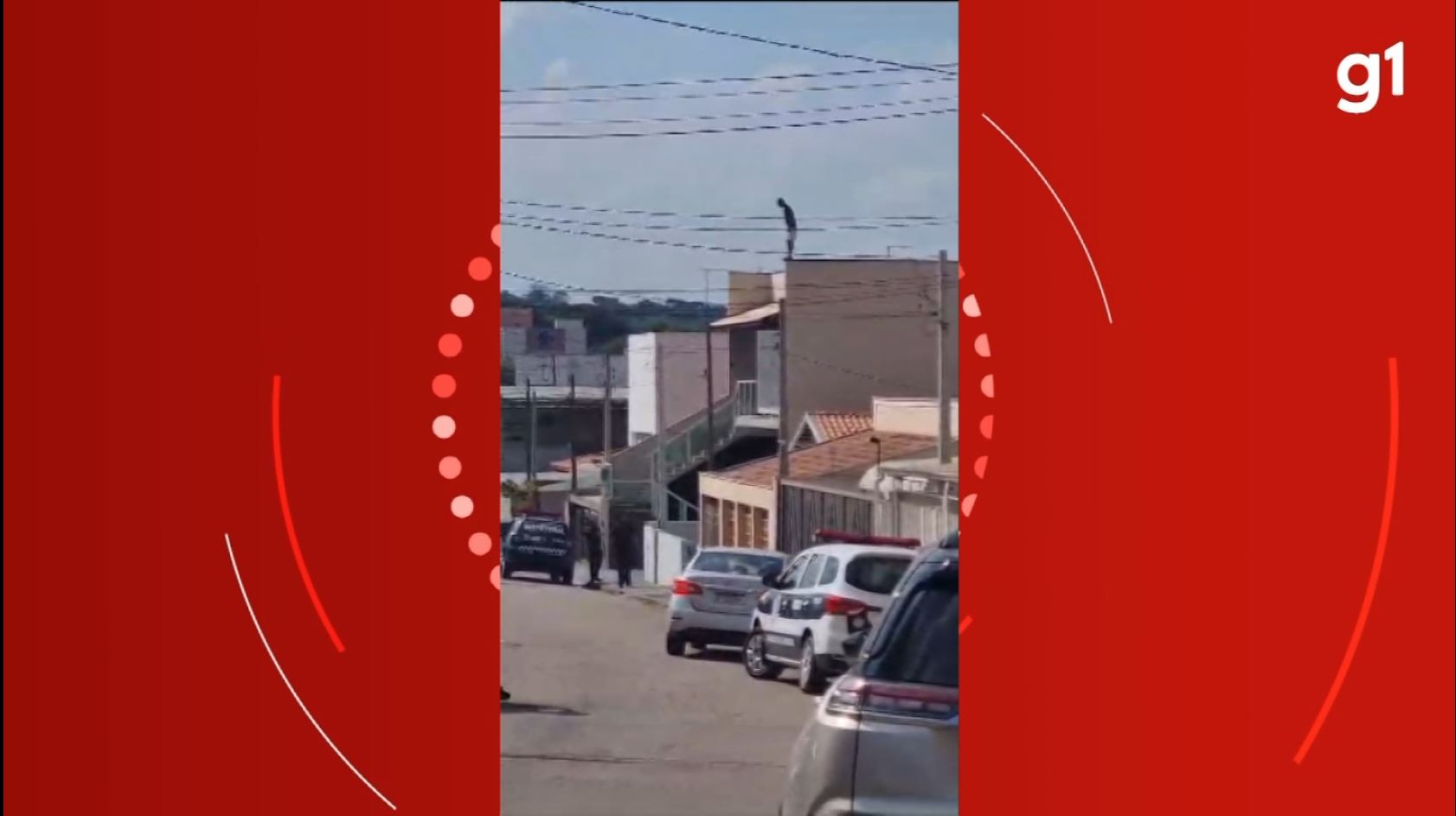 VÍDEO: suspeito de furto tenta fugir de cerco por telhados de casas em Monte Mor