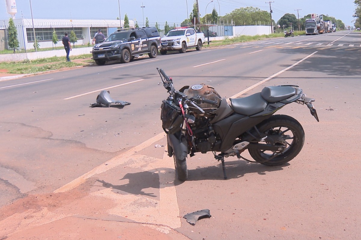 Motociclista sem CNH morre após bater em carro; é a 5ª morte envolvendo motos em uma semana em Campo Grande