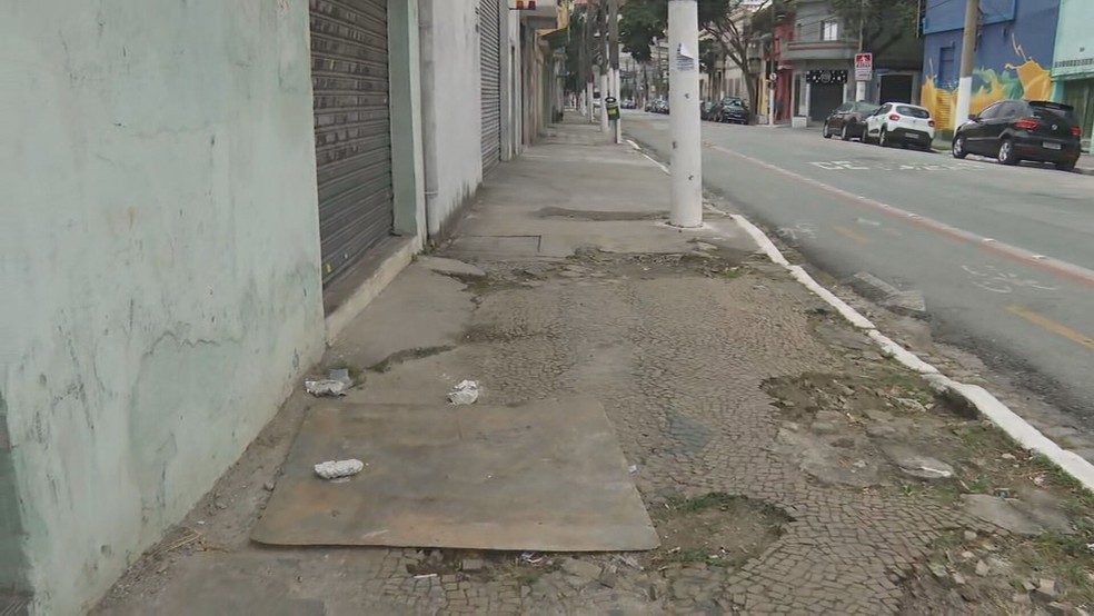 Polícia investiga morte de morador em situação de rua na Zona Leste de SP — Foto: Reprodução/TV Globo