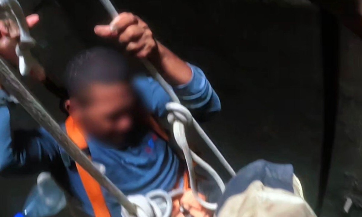 Homem fica pendurado dentro de caixa d’água por 40 minutos em Manaus; veja resgate