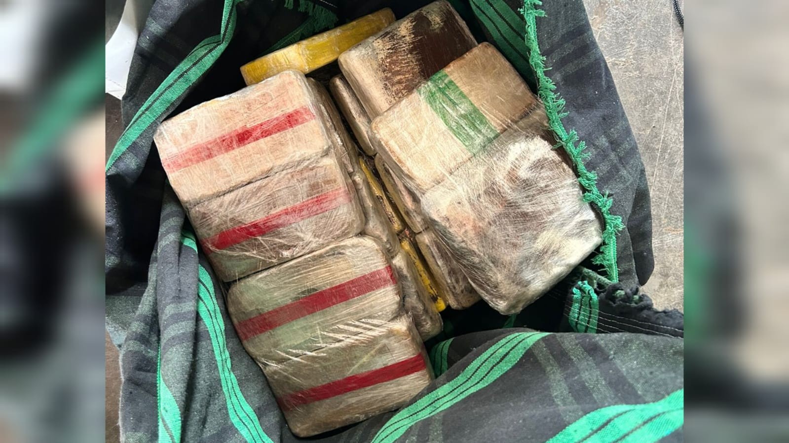 Polícia Militar prende jovem com mais de 27kg de drogas na 'Operação Sucuri' em Juruti