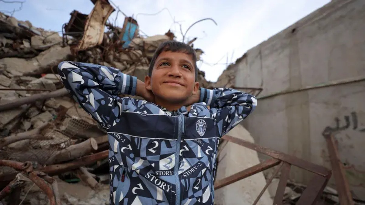 'O que descobrimos ao acompanhar a vida de três crianças sobrevivendo à guerra em Gaza' - Portais