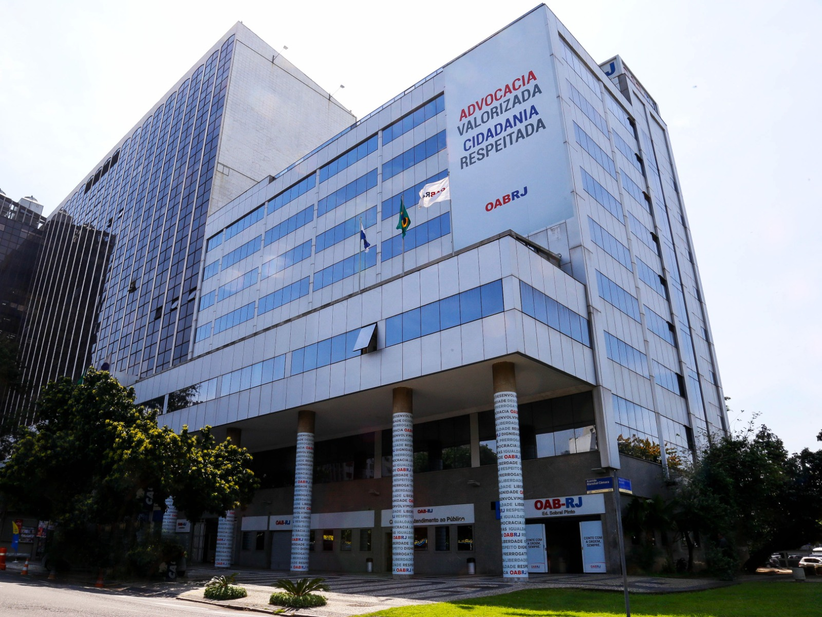 Prédio da OAB-RJ é fechado após ameaça de atentado