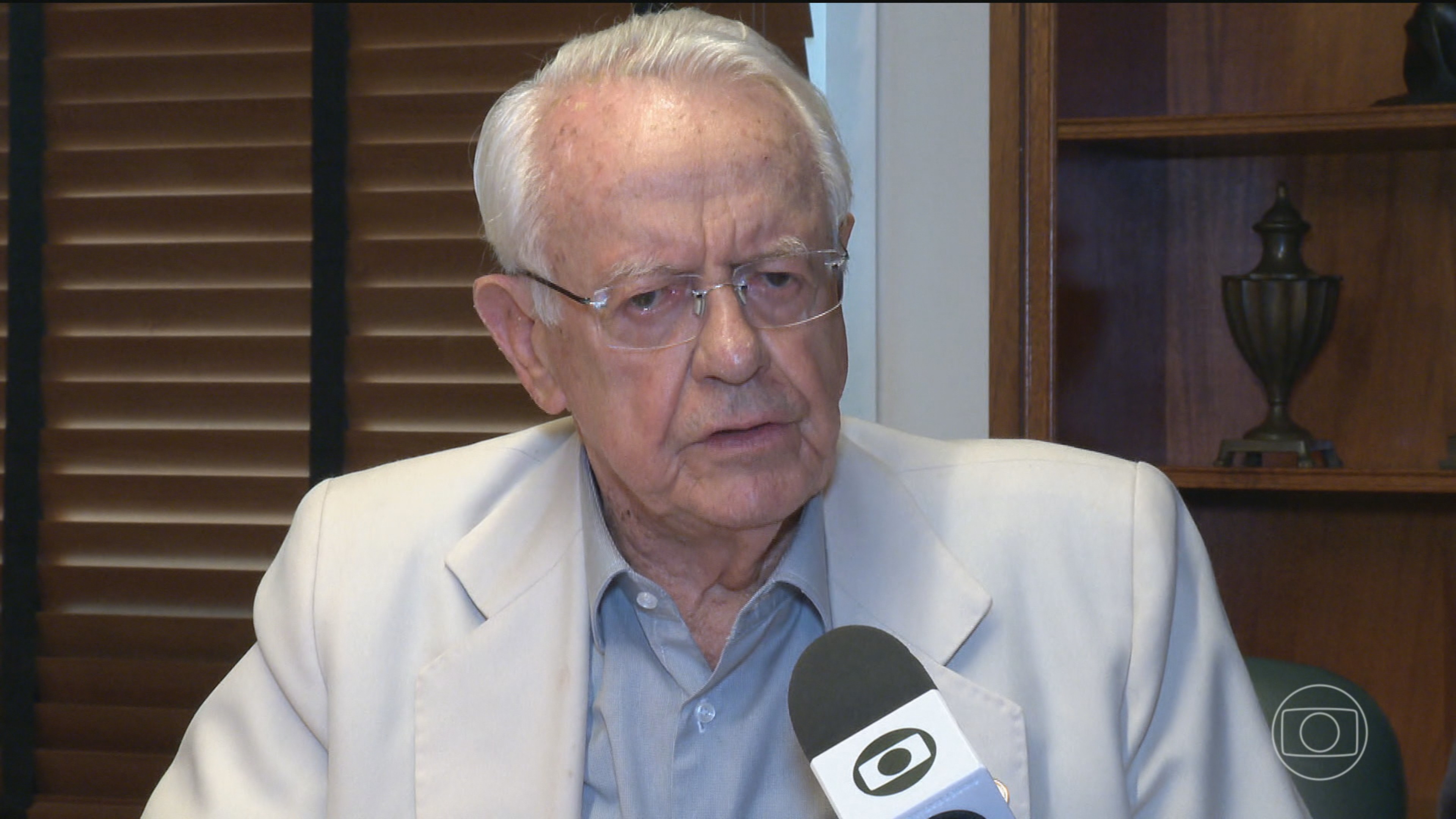 Treze ministros aposentados do STF pedem apuração urgente e rigorosa do que consideram 'a maior crise da história' da Corte