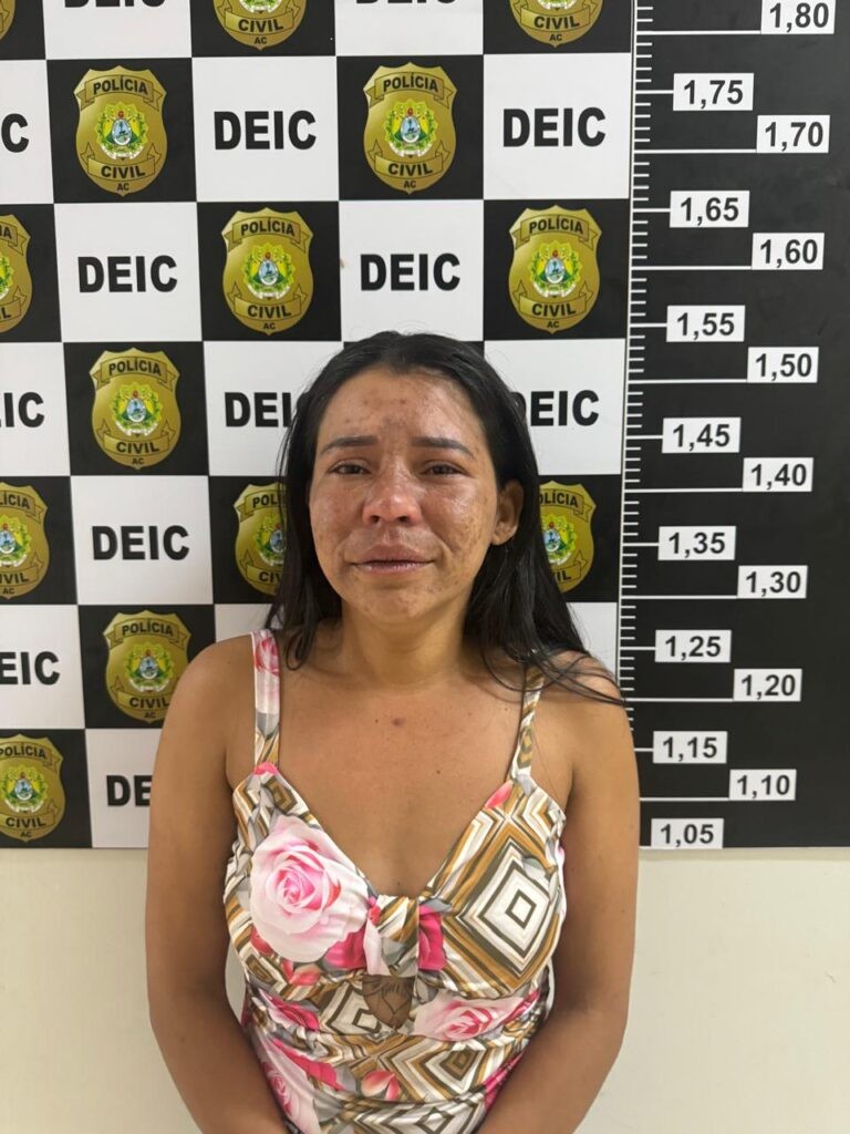 Mulher tem celular roubado, vai registrar ocorrência no Acre e é presa por integrar organização criminosa