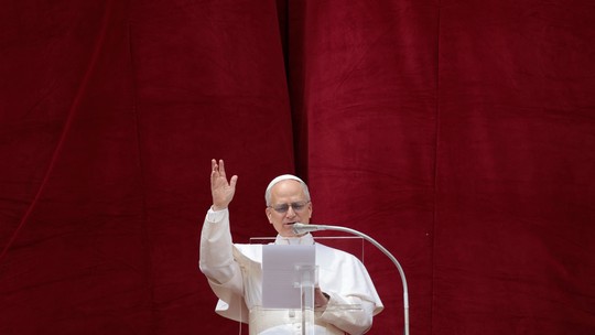 'Guerra nunca mais': papa pede paz duradoura na Ucrânia e em Gaza ao celebrar 1ª oração de domingo - O novo líder da Igreja Católica recitou a oração Regina Caeli, em homenagem à Virgem Maria, a uma multidão na Praça de São Pedro.
