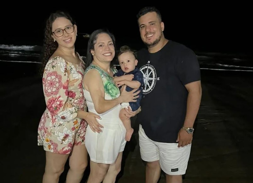 Natália Nogueira, Jamille Ferreira e Ruan Vieira com o filho Bernardo, de 1 ano. — Foto: Arquivo pessoal