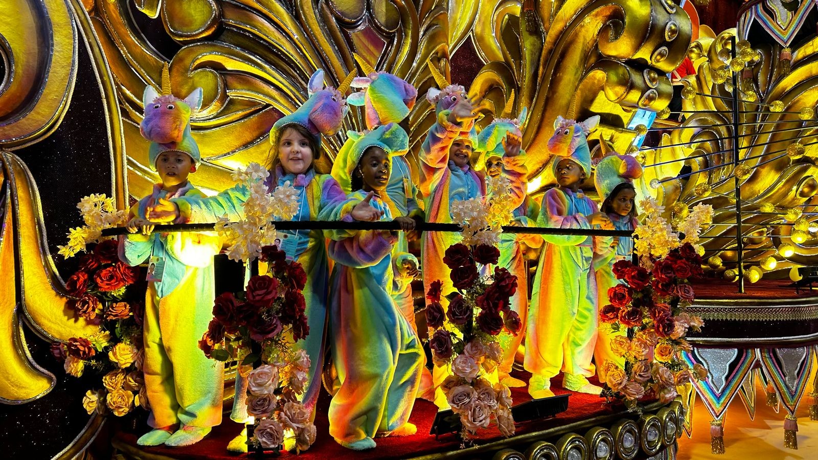 Dragões da Real: veja o enredo e cante o samba 