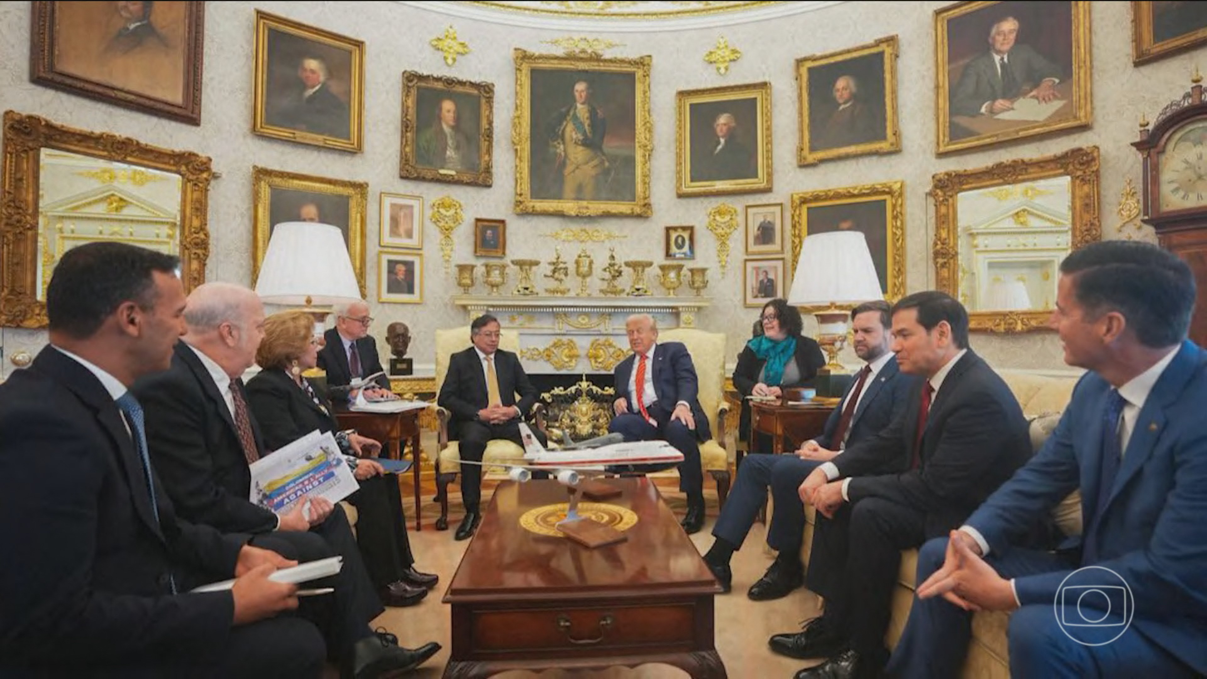 Depois de ameaças e insultos, Trump recebe Gustavo Petro na Casa Branca