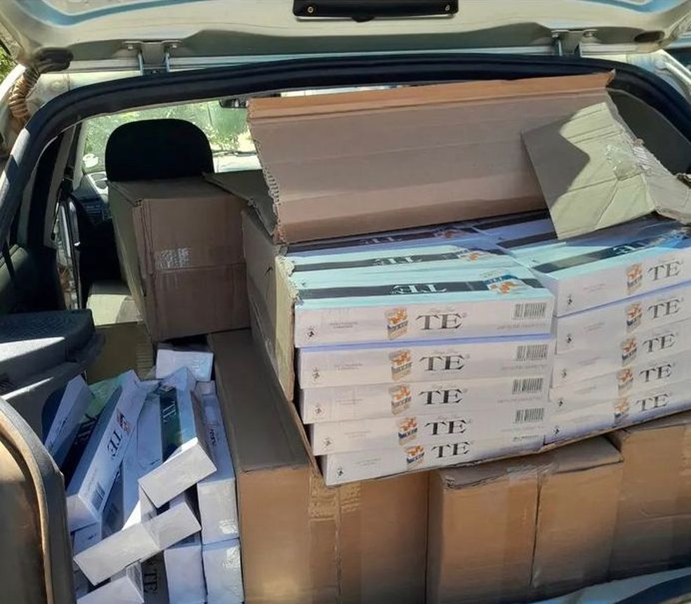 Polícia Militar apreende cerca de 500 maços de cigarro no oeste da Bahia — Foto: Divulgação/Polícia Militar