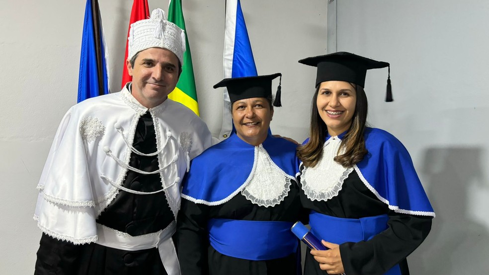 Mãe e filha se formam juntas — Foto: Arquivo pessoal