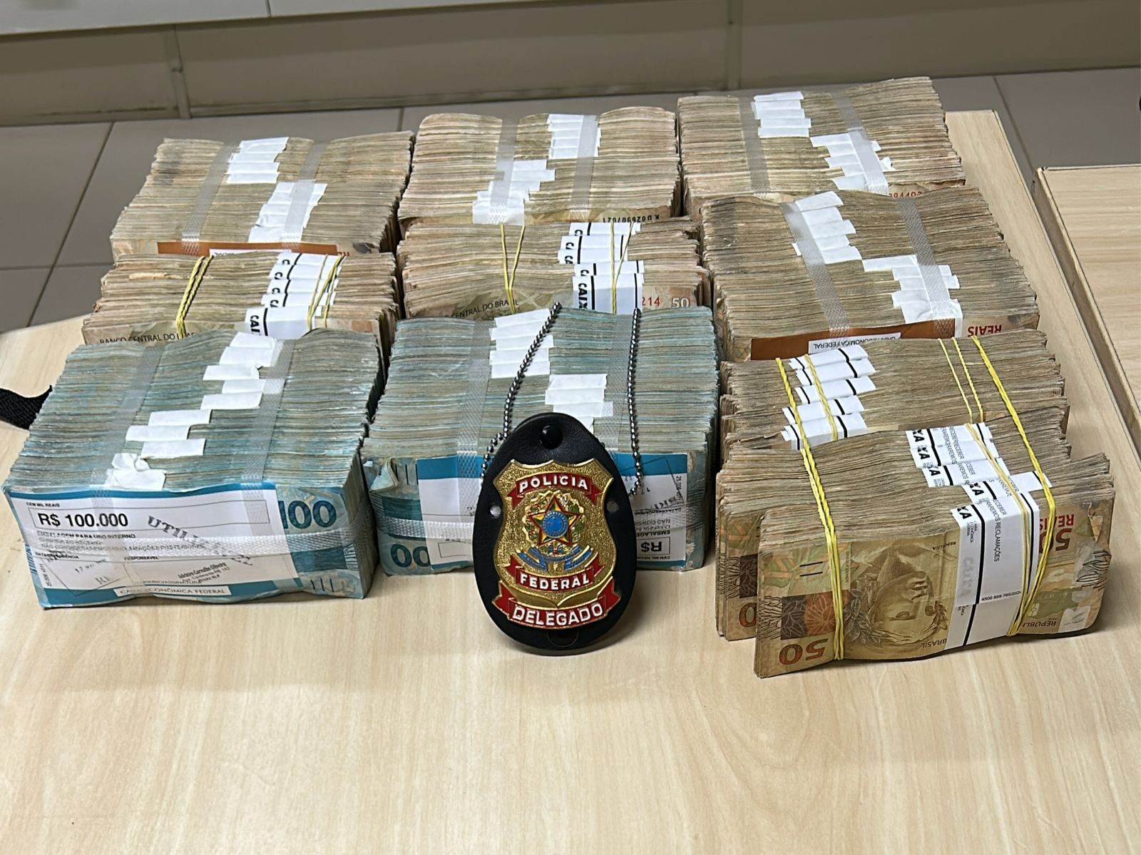 PF apreende cerca de R$ 500 mil em operação no MA que investiga contratos na área da educação