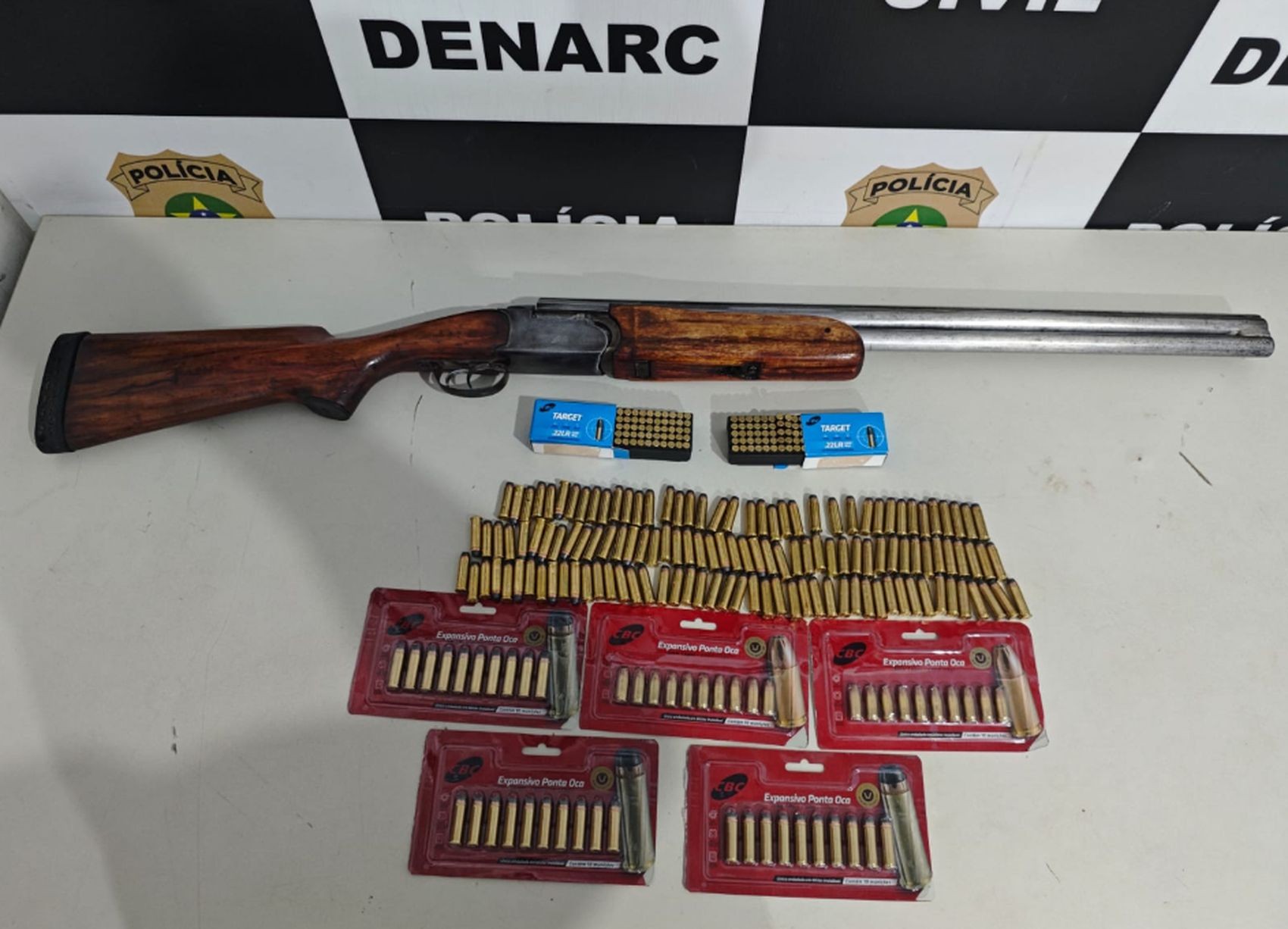 Arma de fogo e cerca de 300 munições são apreendidas em residência de São Cristóvão