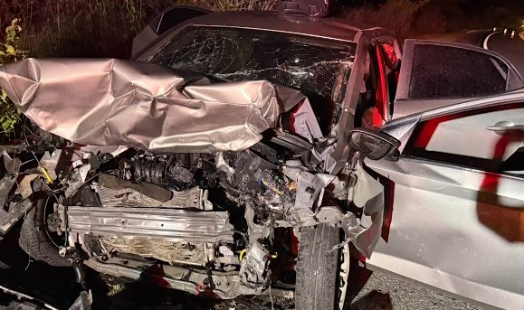 Acidente deixa mãe e filho mortos e outras quatro pessoas feridas, na BR-230, no Sertão 