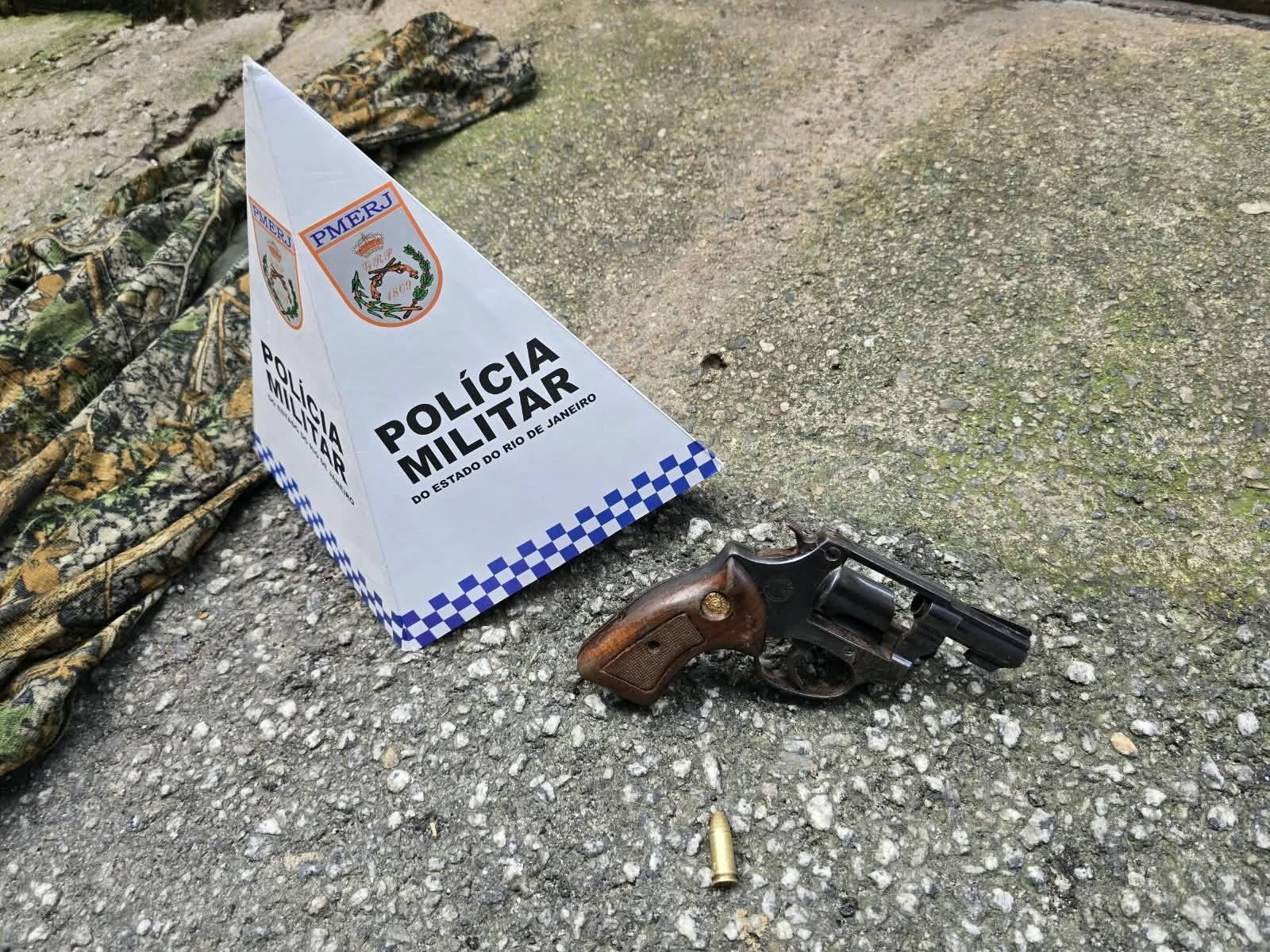Arma de fogo é apreendida em Teresópolis