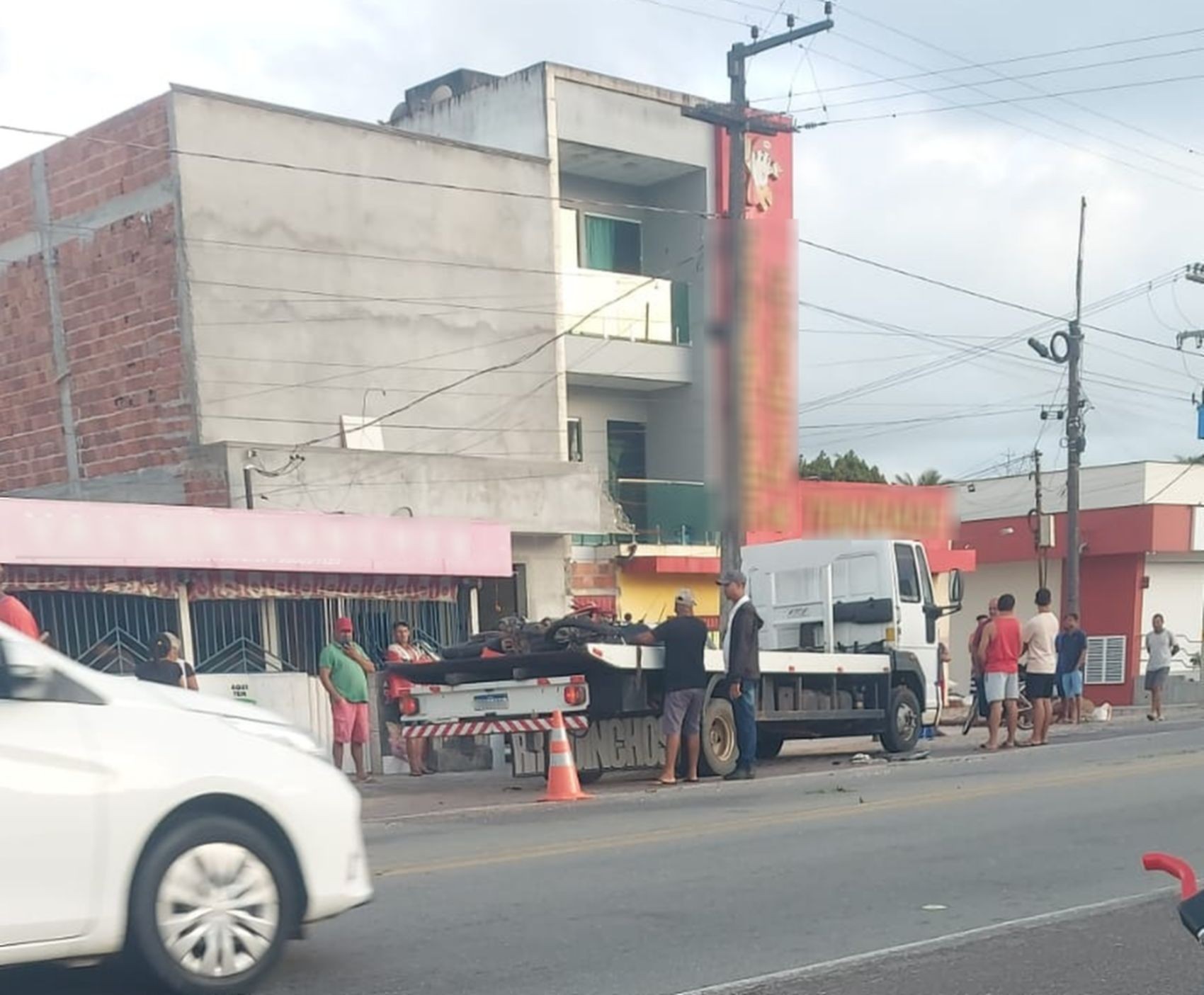Motociclista morre após ser atingido por caminhão em Cristinápolis