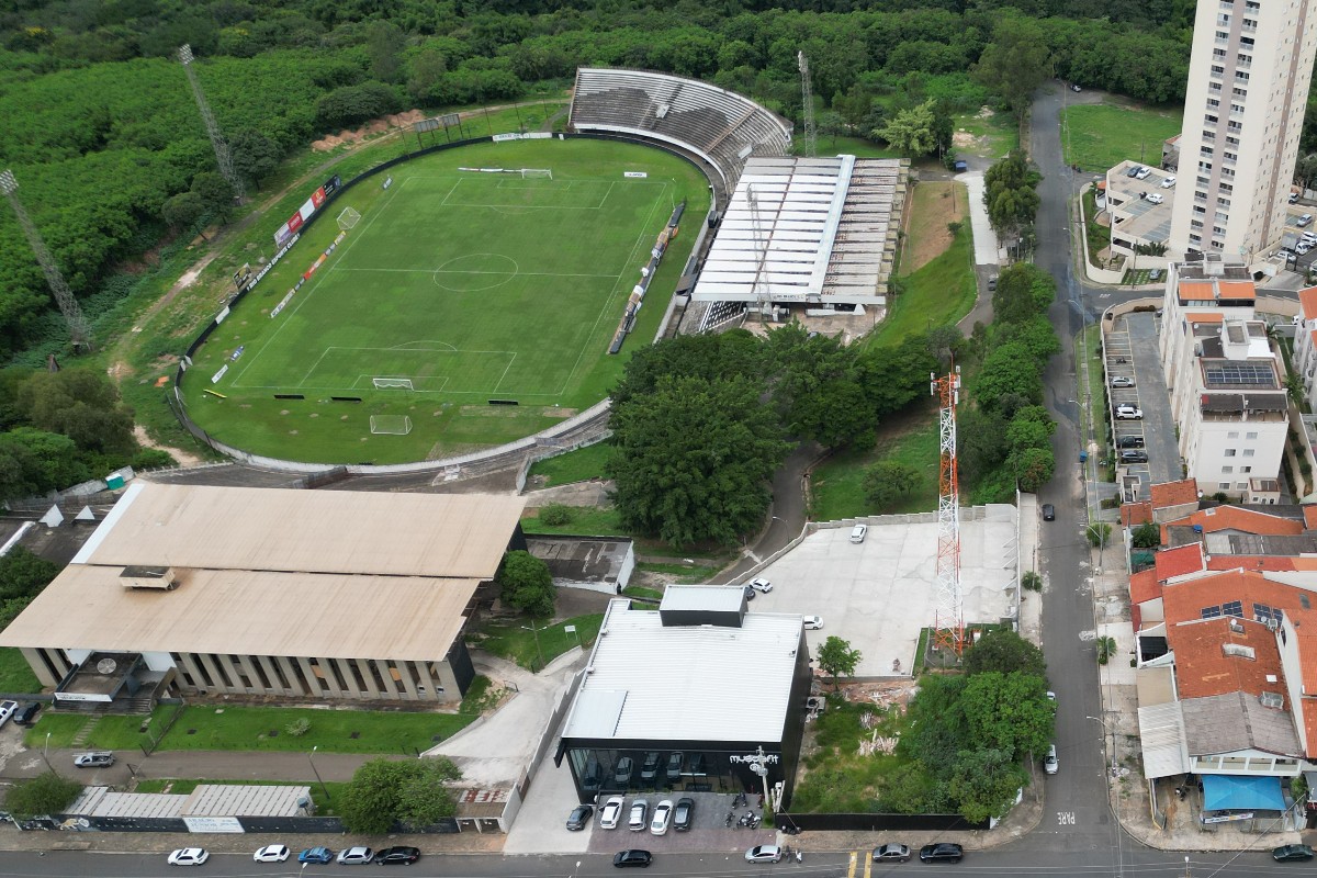 Tradicional time de futebol do interior de SP tem estádio penhorado por dívida de R$ 108,6 mil de IPTU