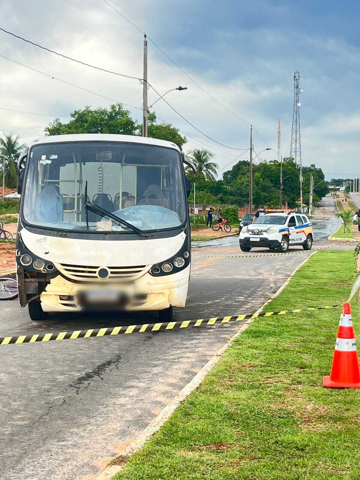 Ciclista morre após ser atingida por ônibus em São Romão