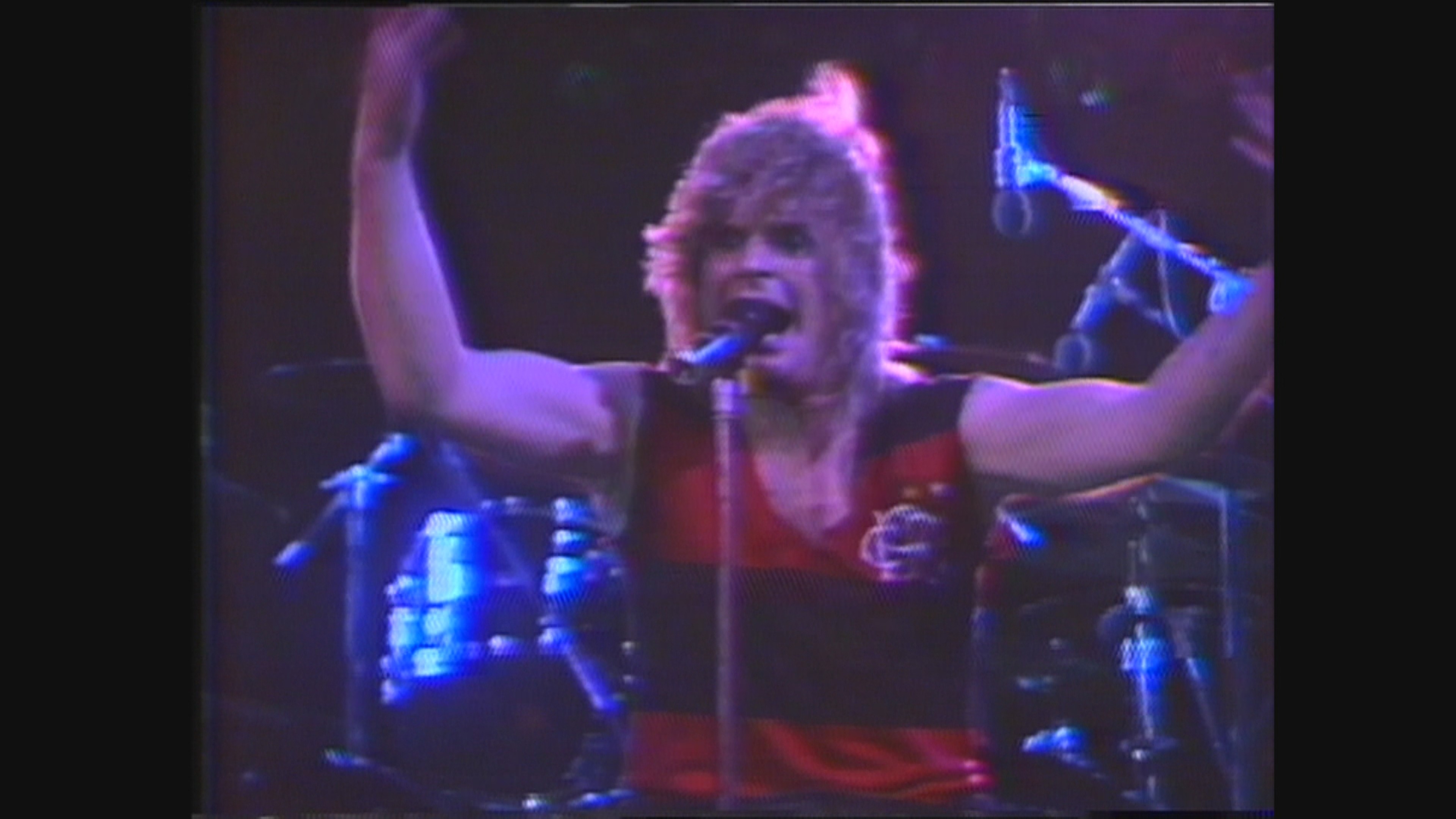 Em vídeo raro, Ozzy Osbourne canta com camisa do Flamengo em show para 100 mil no Rock in Rio