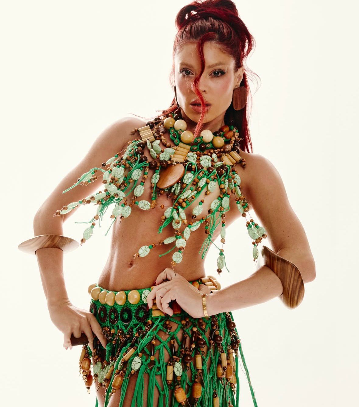 VÍDEO: Gkay surge com looks inspirados na Amazônia durante viagem a Manaus