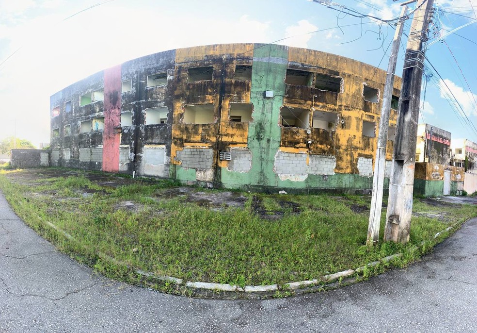 Edifício no bairro do Pinheiro, em Maceió, onde morou a empresário a Áurea Montes — Foto: Rodolfo Marcelo/Arquivo pessoal