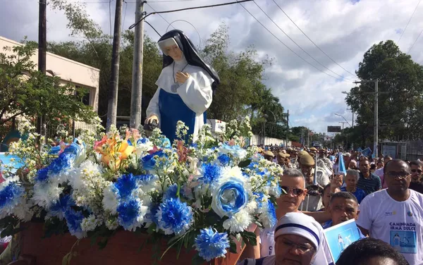 Hoje celebramos a festa litúrgica da Beata Irmã Dulce pela última vez na  história!