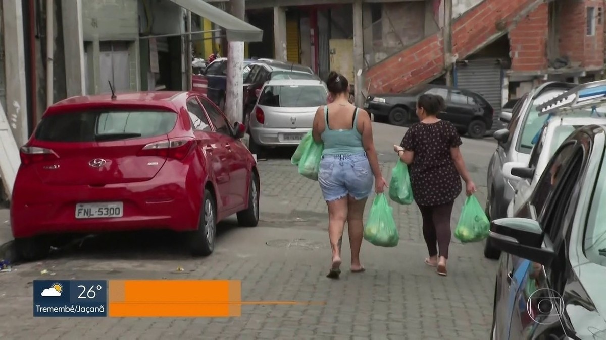 Ela fez um apelo para a mãe conseguir vender seu primeiro bolo na  quarentena