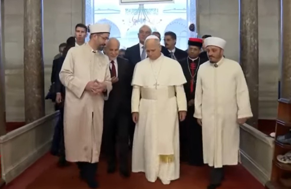 Papa visita a Mesquita do Sultão Ahmed — Foto: Reprodução\Vatican News