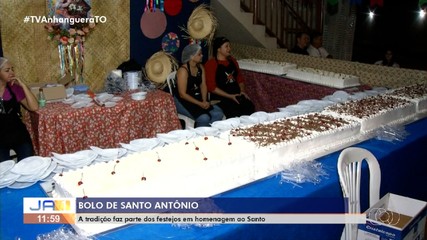 Fiéis fazem bolo de 10 metros para homenagear Santo Antônio