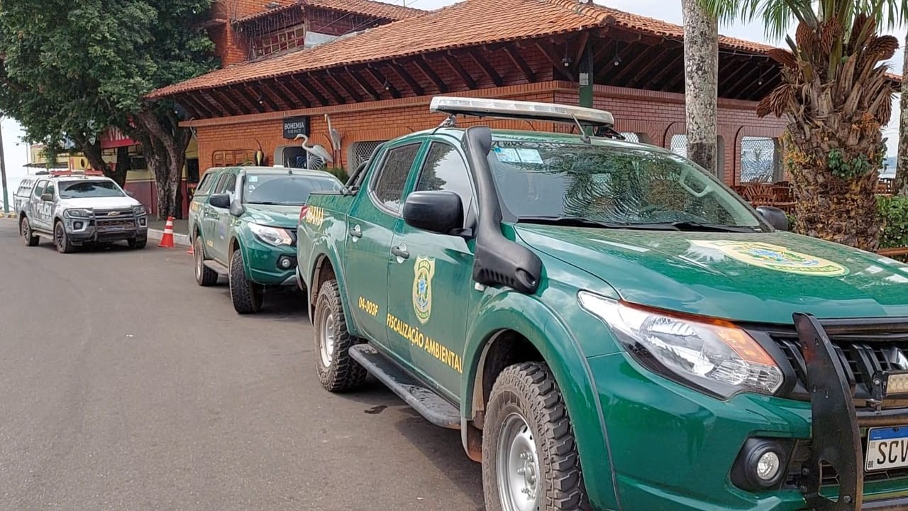 Ibama multa em R$ 100 mil homem que soltou rojão em pássaros no interior do Amazonas