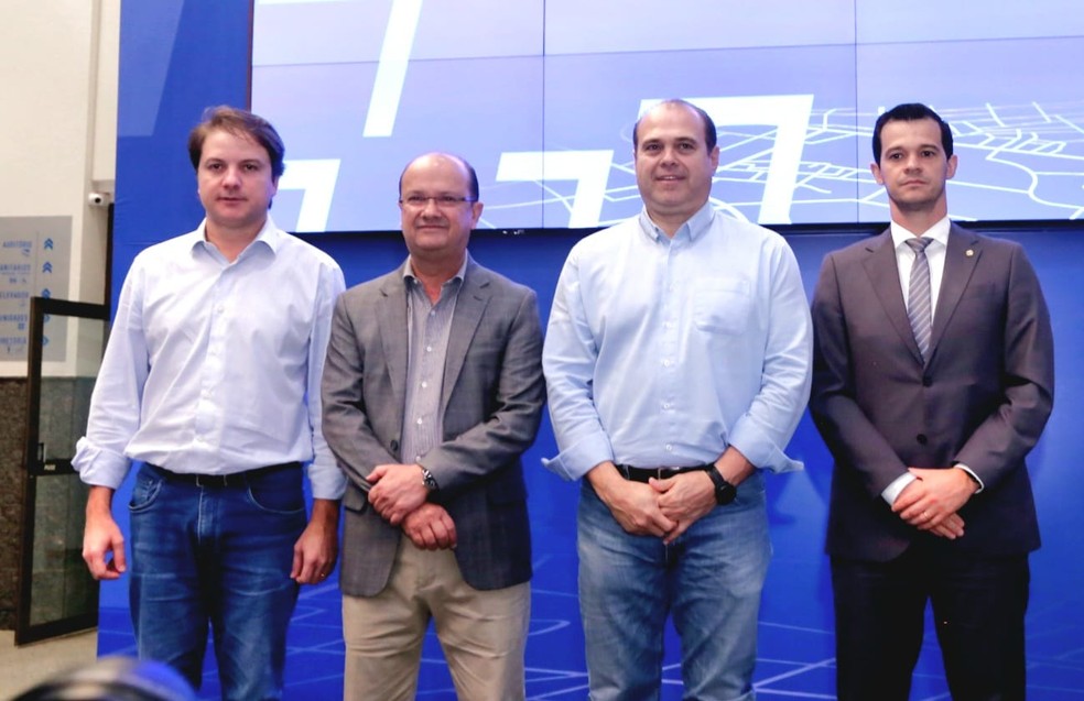 Claudio Mendonça, diretor-superintendente do Sebrae/MS; José Carlos Barbosa, vice-governador de MS; Marcelo Bertoni, presidente do CDE do Sebrae/MS e do Sistema Famasul; e Fabrício Mingati, presidente da ASMMP — Foto: (Foto: Messias Ferreira - Sebrae/MS)