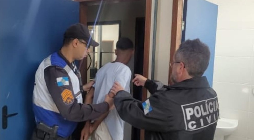 Jovem é preso por tentar aplicar golpes com cartão de crédito de idoso em Piraí