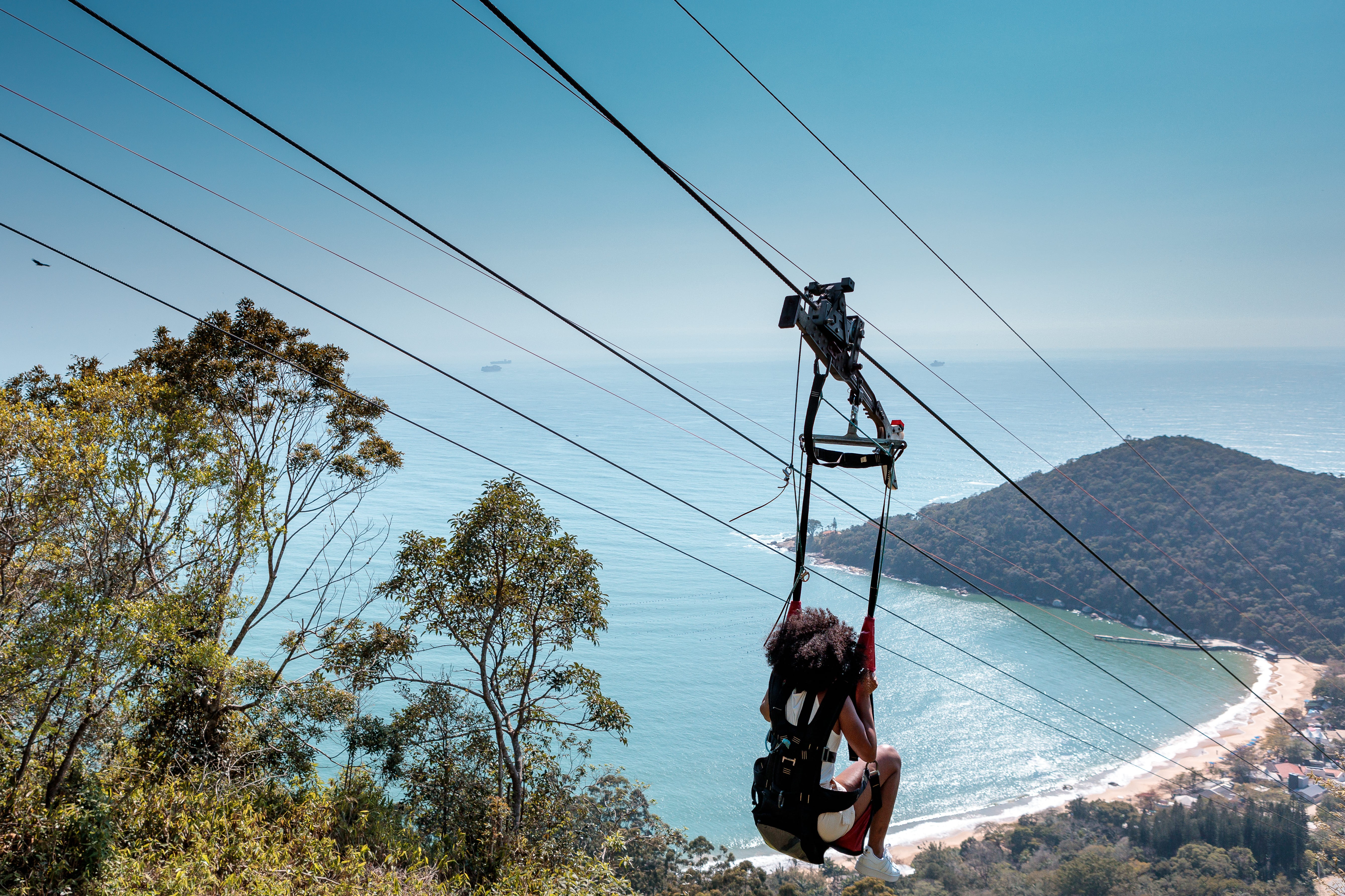 Tirolesa ZipRider — Foto: Divulgação/Parque Unipraias