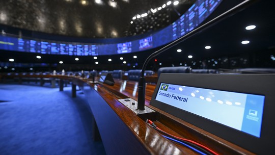 AO VIVO: Senado começa a discutir PEC do fim da escala 6x1
