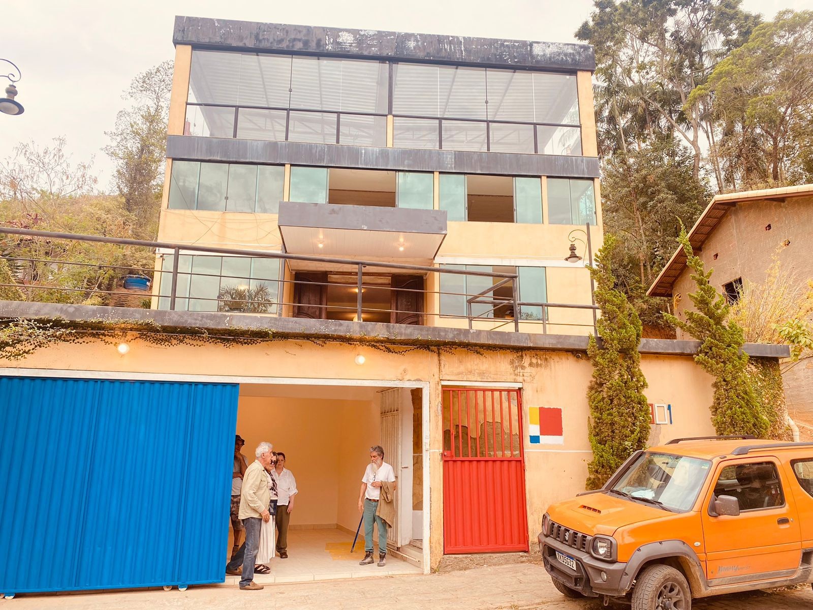 Instituto do Ator inaugura Clínica de Arte em São Pedro da Serra com exposição e concerto